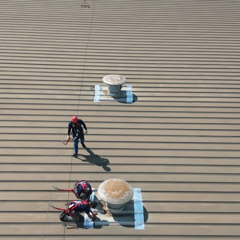 Retrofit de cobertura industrial com substituição de telhas